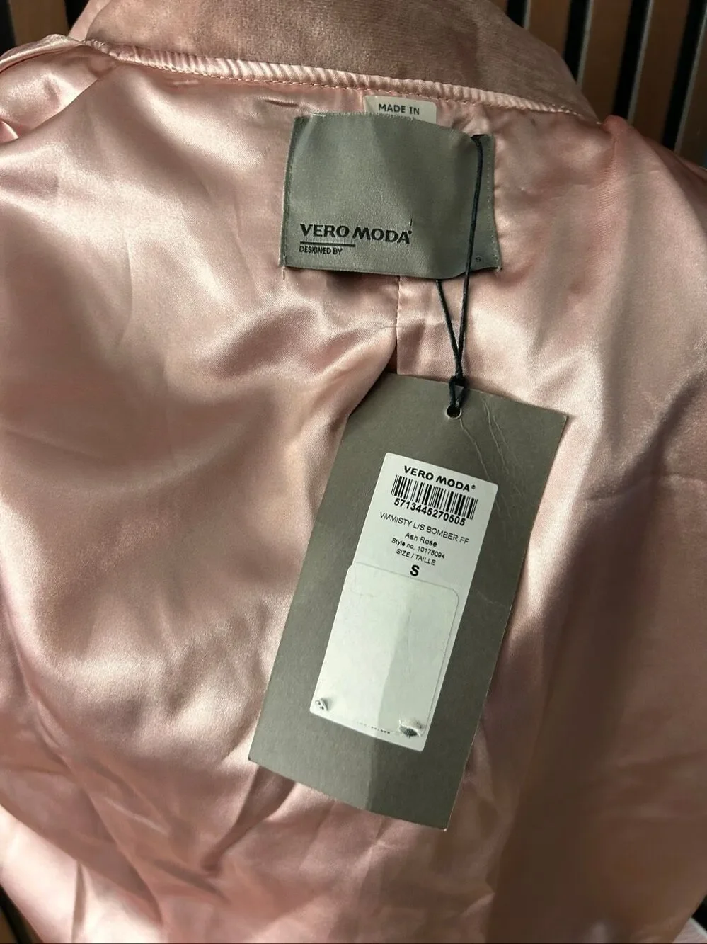 Vero Moda women’s light pink jacket velvet bomber jacket full zip size small  NE